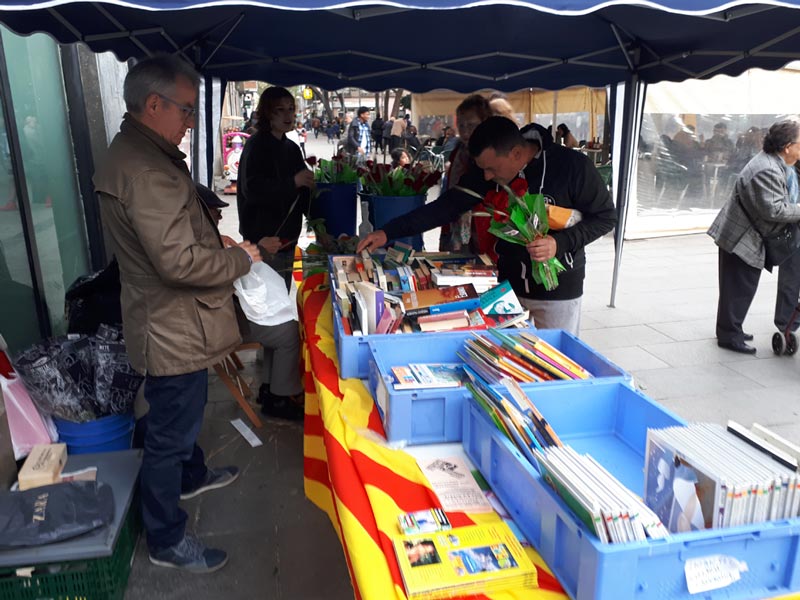 San Jordi AAVV collblanc an Jordi
AAVV Collblanc