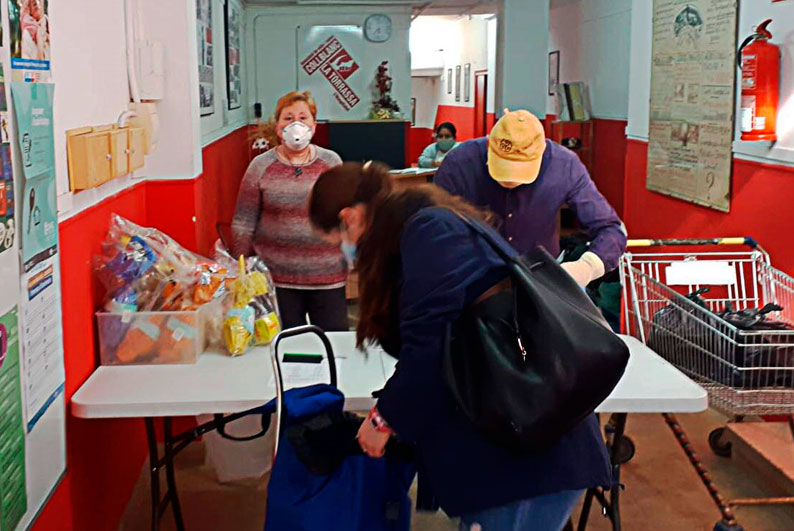 AAVV-collblanc torrassa alimentos familias vulnerables Botiga solidaria